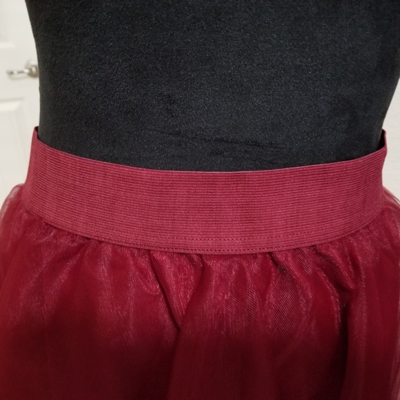 Burgundy organza flirty skirt - Picture 2 of 3